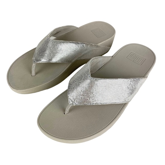 Fitflop Shoes - FitFlop Sandals Women’s Size 8 Silver Flip Flops Thong Slides Taupe